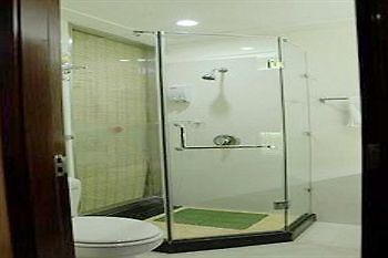 Huijing Holiday Hotel Shanghai Esterno foto