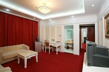 Huijing Holiday Hotel Shanghai Esterno foto