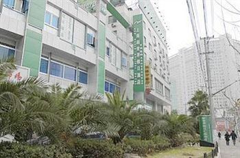 Huijing Holiday Hotel Shanghai Esterno foto